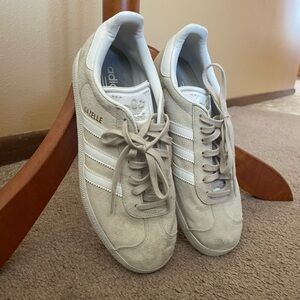 Gazelle Shoes - Adidas